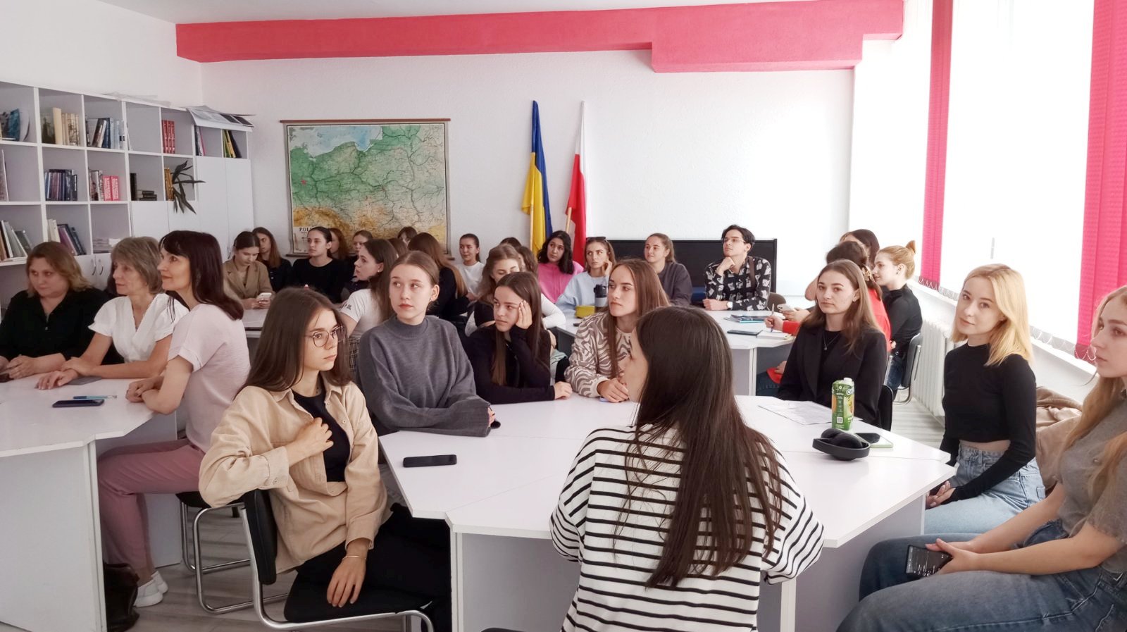 Слухачами лекції стали студенти спеціальності 014 Середня освіта (Польська мова і література, українська мова і література) бакалаврського і магістерського рівнів